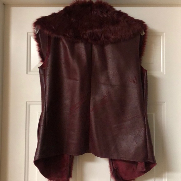 Vest - Picture 4 of 8